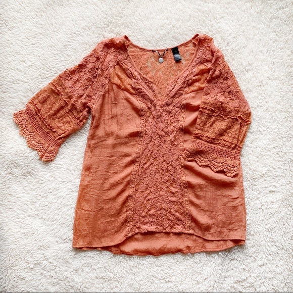BKE Tops - BKE Top with lace details